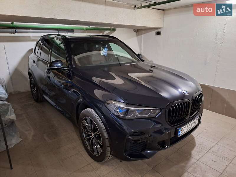 Позашляховик / Кросовер BMW X5 2021 в Києві