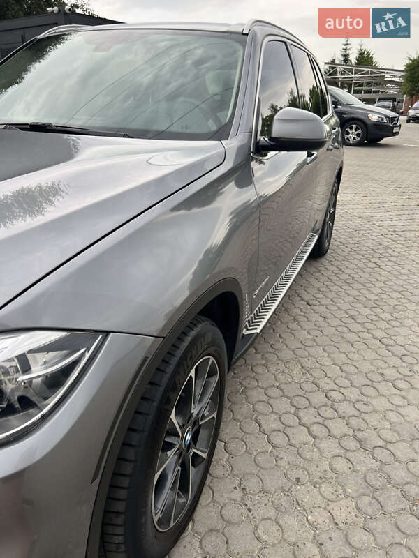 Позашляховик / Кросовер BMW X5 2014 в Чернівцях