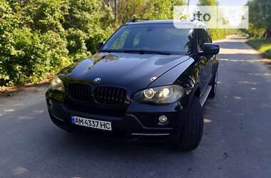 Внедорожник / Кроссовер BMW X5 2010 в Звягеле