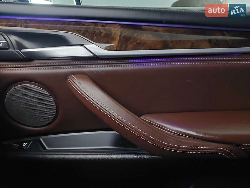 Позашляховик / Кросовер BMW X5 2014 в Миколаєві