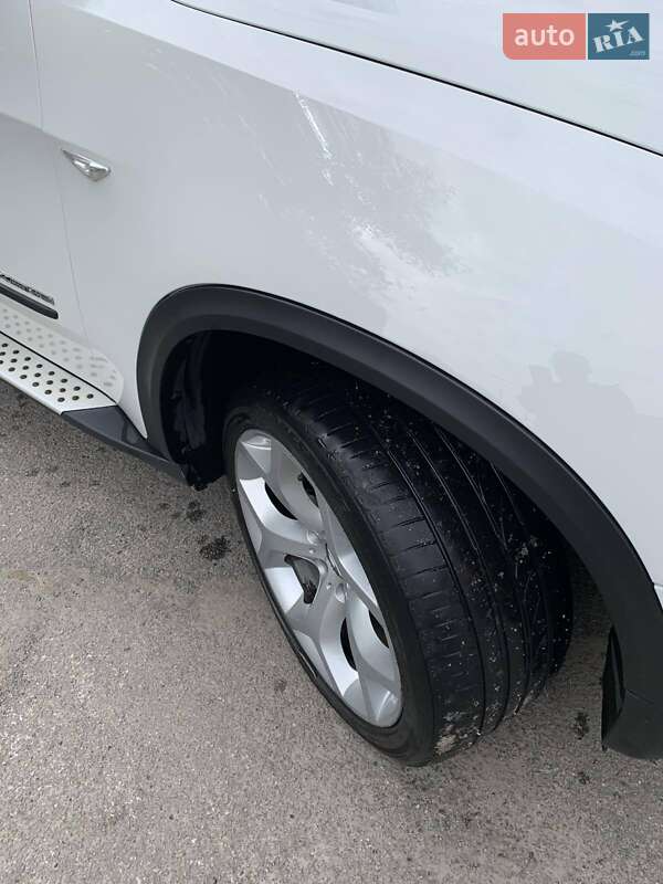 Внедорожник / Кроссовер BMW X5 2012 в Запорожье