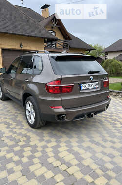 Внедорожник / Кроссовер BMW X5 2012 в Ровно