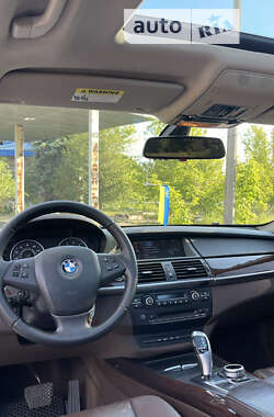 Позашляховик / Кросовер BMW X5 2010 в Вараші