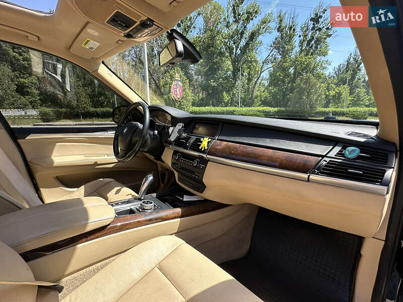 Внедорожник / Кроссовер BMW X5 2009 в Харькове