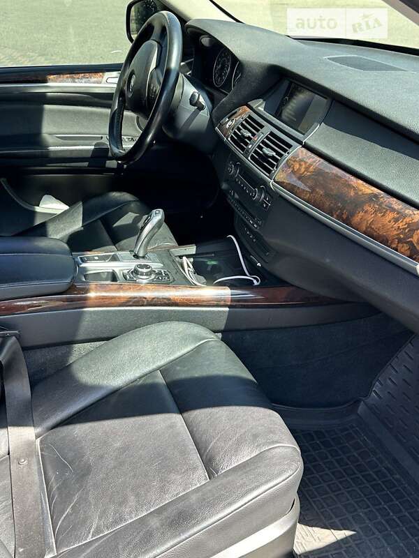 Позашляховик / Кросовер BMW X5 2013 в Запоріжжі