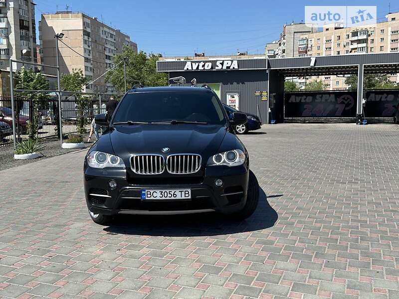 Позашляховик / Кросовер BMW X5 2013 в Запоріжжі