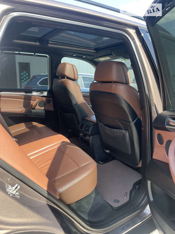 Позашляховик / Кросовер BMW X5 2011 в Дніпрі