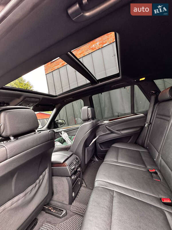 Позашляховик / Кросовер BMW X5 2012 в Запоріжжі