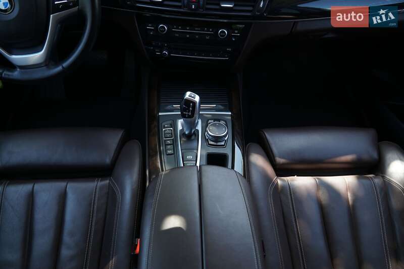 Позашляховик / Кросовер BMW X5 2015 в Миколаєві