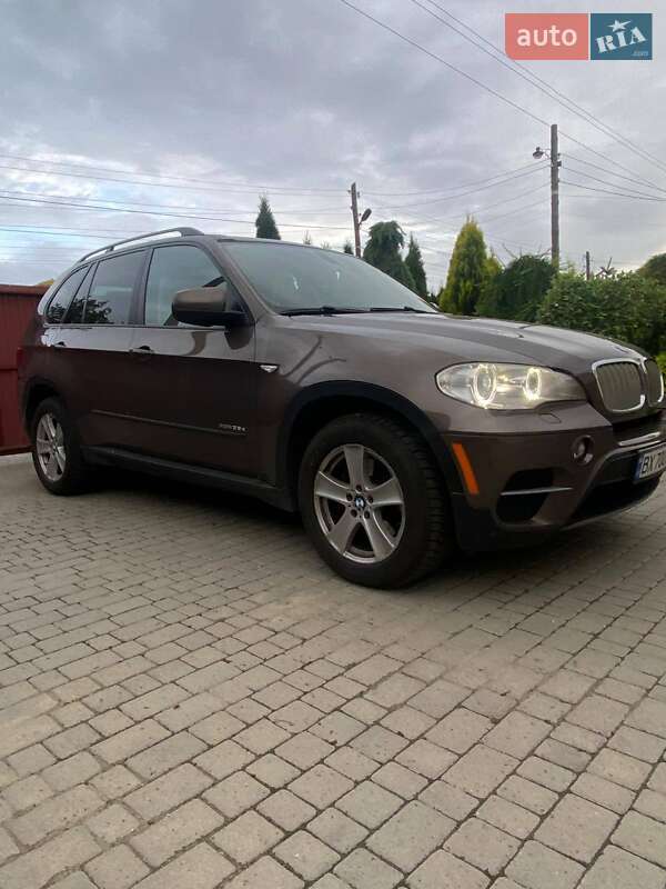 Внедорожник / Кроссовер BMW X5 2012 в Хмельницком