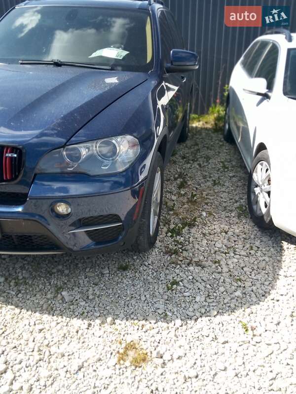 Внедорожник / Кроссовер BMW X5 2011 в Тернополе