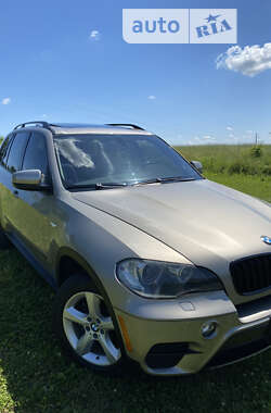 Позашляховик / Кросовер BMW X5 2010 в Ужгороді