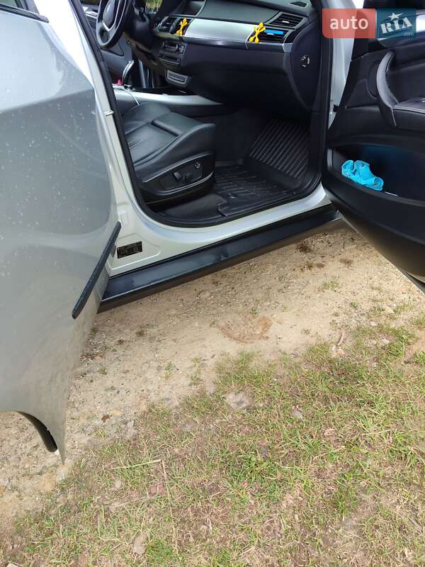 Внедорожник / Кроссовер BMW X5 2010 в Самборе