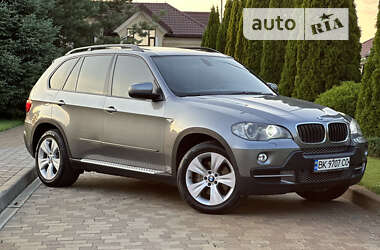 Позашляховик / Кросовер BMW X5 2010 в Сарнах