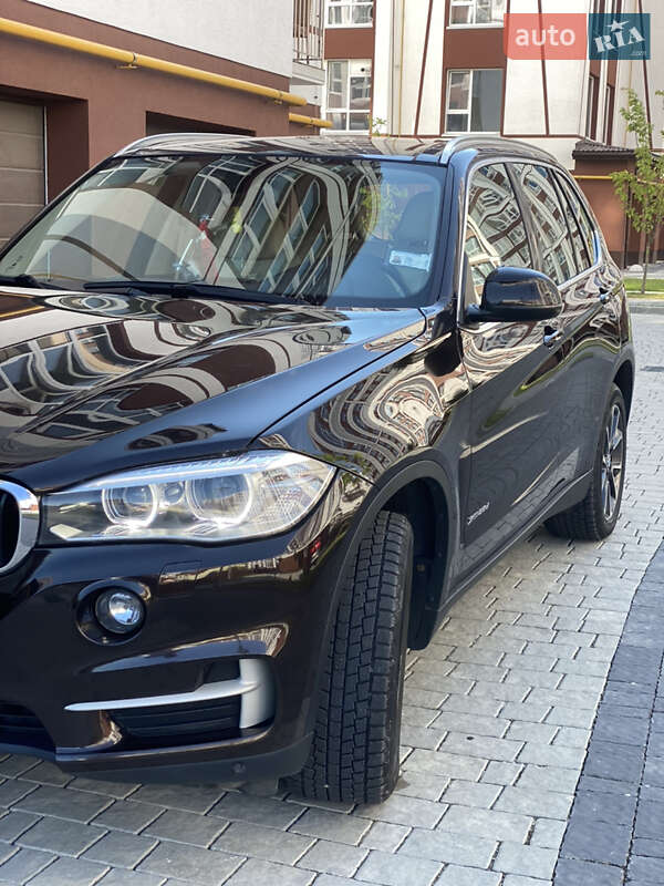 Позашляховик / Кросовер BMW X5 2014 в Івано-Франківську
