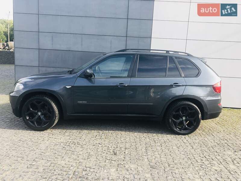 Позашляховик / Кросовер BMW X5 2011 в Львові