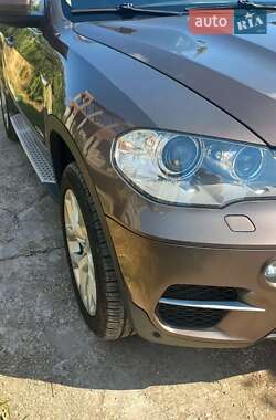 Внедорожник / Кроссовер BMW X5 2011 в 