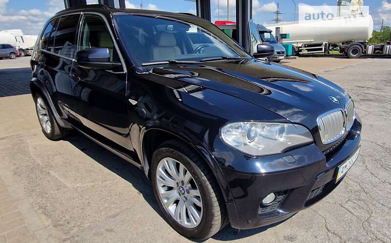 Позашляховик / Кросовер BMW X5 2012 в 