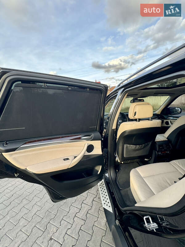 Внедорожник / Кроссовер BMW X5 2011 в Одессе