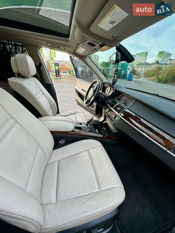 Внедорожник / Кроссовер BMW X5 2011 в Одессе