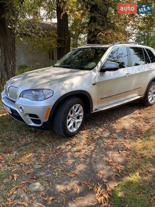 Внедорожник / Кроссовер BMW X5 2012 в Калуше