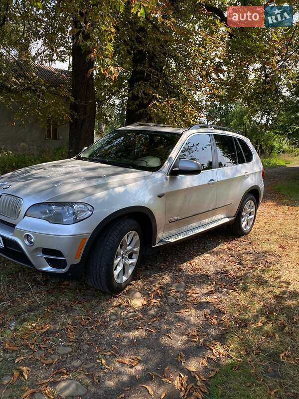 Внедорожник / Кроссовер BMW X5 2012 в Калуше