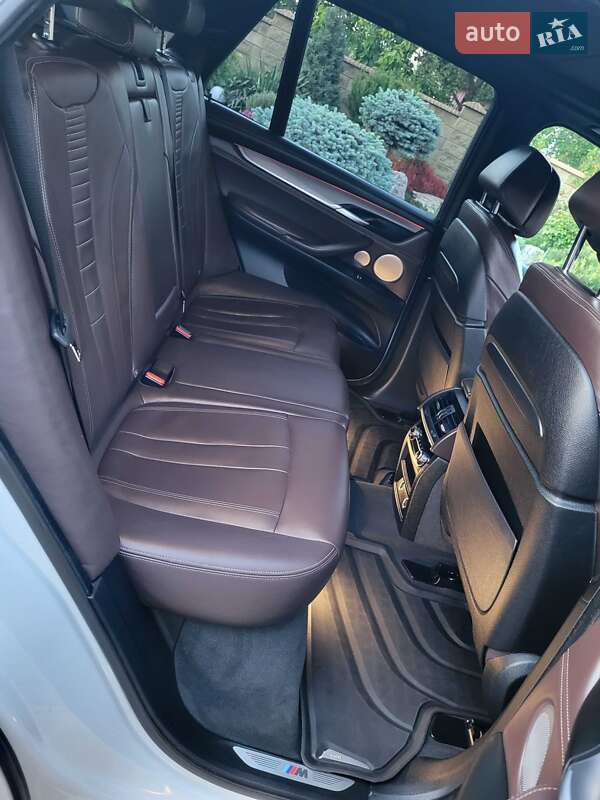 Позашляховик / Кросовер BMW X5 2016 в Луцьку
