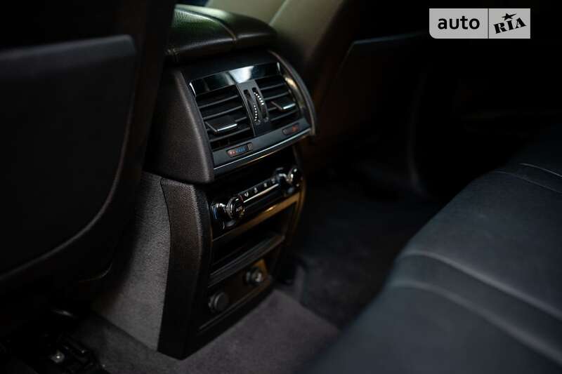 Внедорожник / Кроссовер BMW X5 2015 в Львове