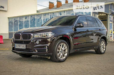 Внедорожник / Кроссовер BMW X5 2014 в Черновцах