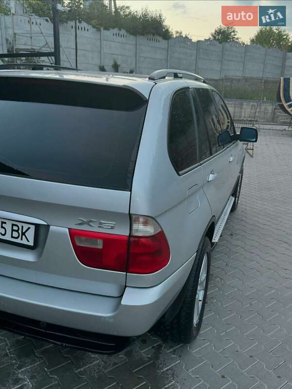 Внедорожник / Кроссовер BMW X5 2005 в Кицмани