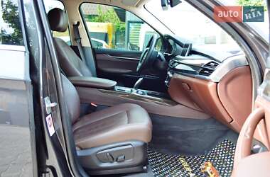 Позашляховик / Кросовер BMW X5 2017 в 