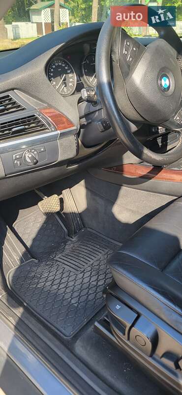 Внедорожник / Кроссовер BMW X5 2009 в Коростене