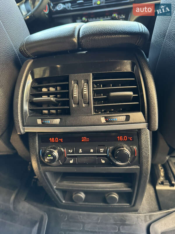 Внедорожник / Кроссовер BMW X5 2015 в Черновцах