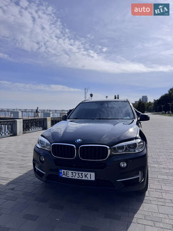 Внедорожник / Кроссовер BMW X5 2015 в 