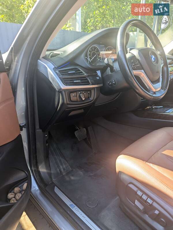 Позашляховик / Кросовер BMW X5 2015 в Івано-Франківську