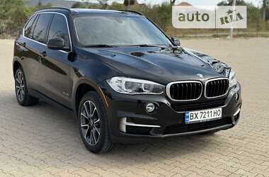 Позашляховик / Кросовер BMW X5 2016 в Чернівцях