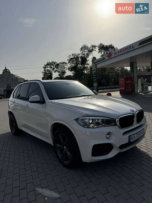 Позашляховик / Кросовер BMW X5 2016 в Житомирі