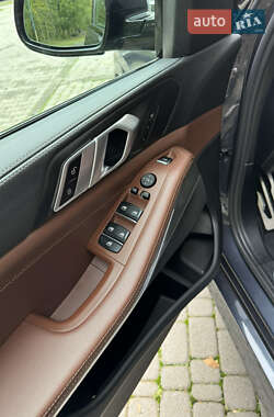 Позашляховик / Кросовер BMW X5 2019 в 