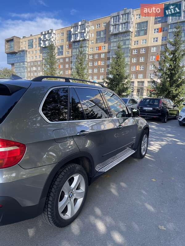 Внедорожник / Кроссовер BMW X5 2008 в Черновцах