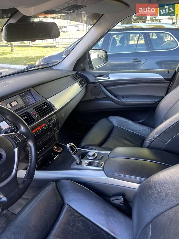 Внедорожник / Кроссовер BMW X5 2008 в Черновцах
