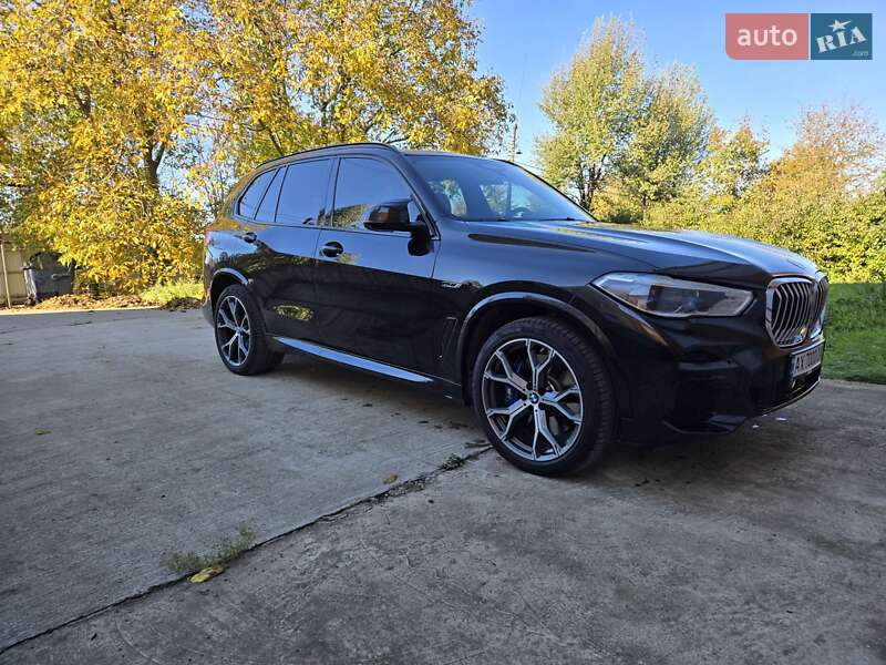 Позашляховик / Кросовер BMW X5 2022 в Чернівцях