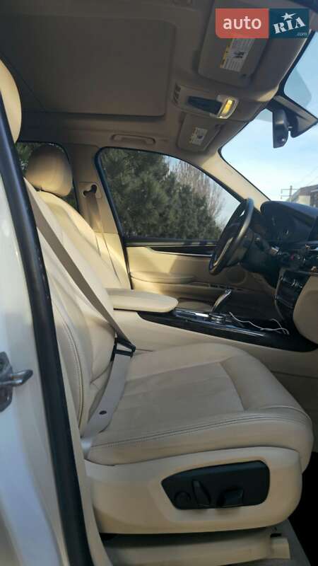 Внедорожник / Кроссовер BMW X5 2015 в Одессе
