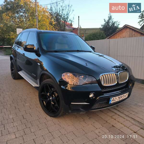 Внедорожник / Кроссовер BMW X5 2013 в Ужгороде