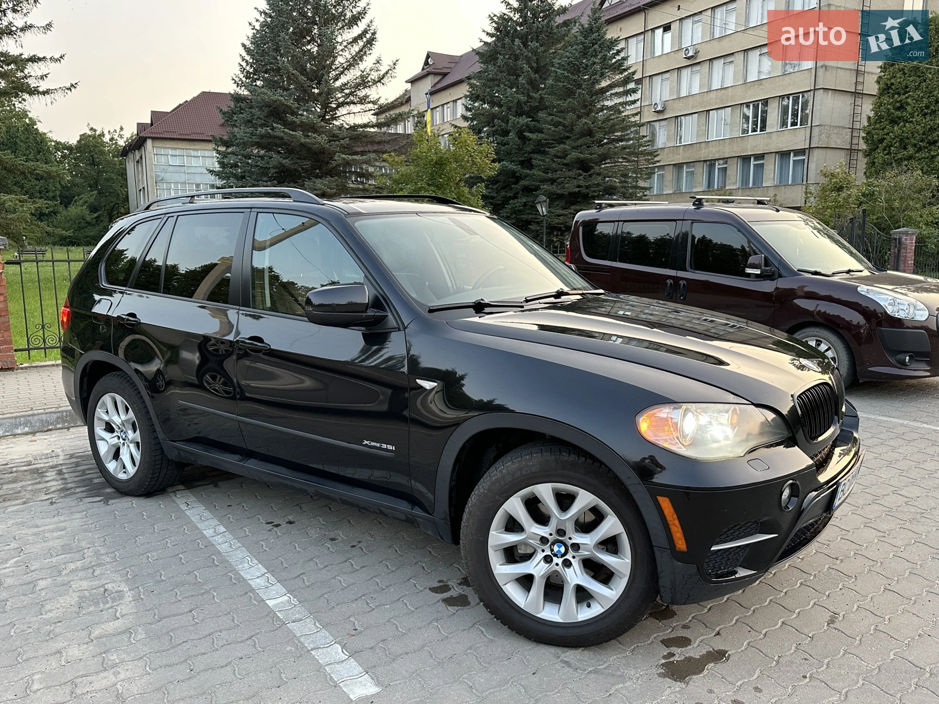 2010 BMW X5 - мініатюра 2