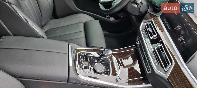 Внедорожник / Кроссовер BMW X5 2020 в Запорожье