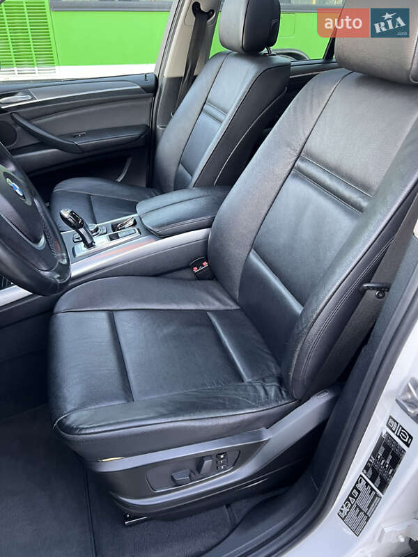Внедорожник / Кроссовер BMW X5 2011 в Сторожинце