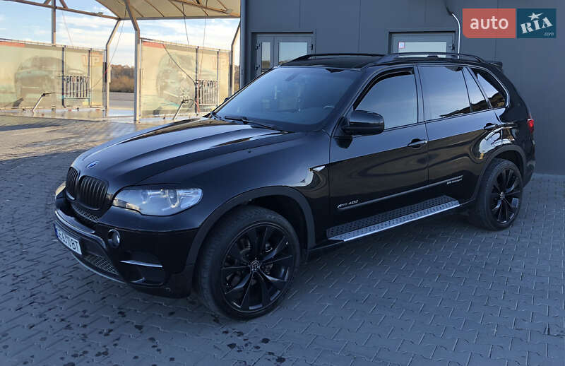 Позашляховик / Кросовер BMW X5 2010 в Чернівцях