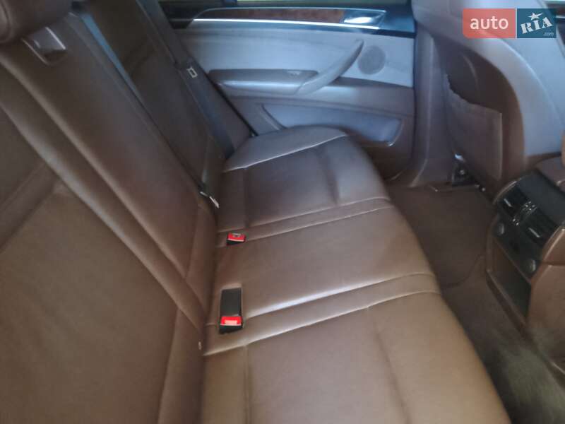 Внедорожник / Кроссовер BMW X5 2011 в Калуше