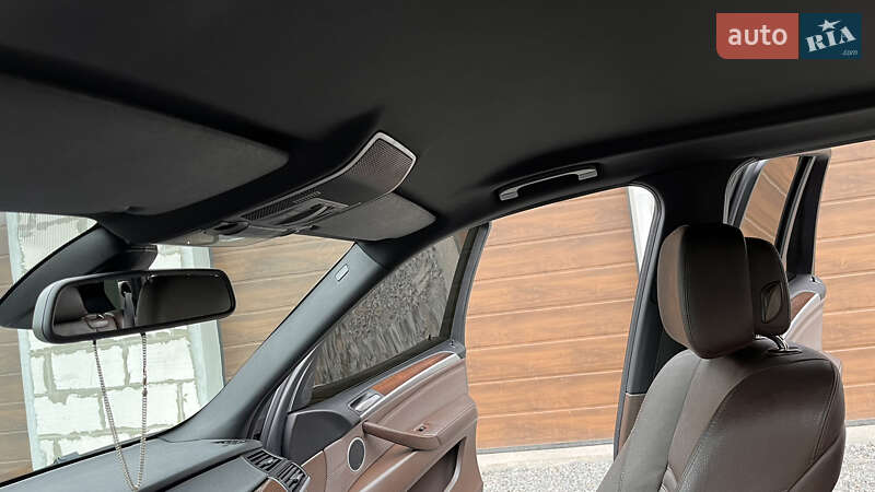 Внедорожник / Кроссовер BMW X5 2011 в Немирове