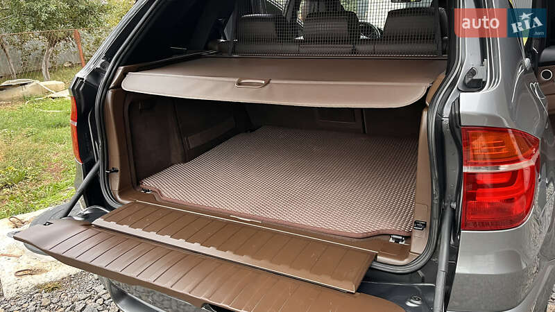 Внедорожник / Кроссовер BMW X5 2011 в Немирове
